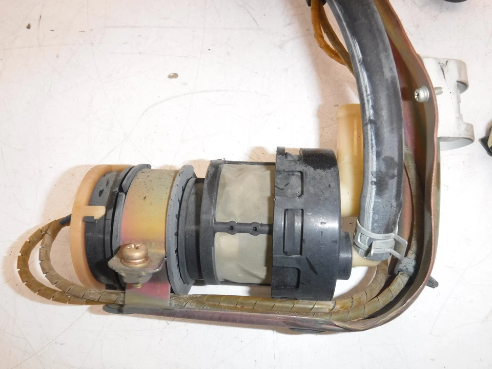 Honda Goldwing 1500 1996 OEM bomba de gas combustible con unidad de envío de flotador  Foto 3 de 4