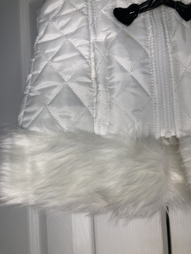 Satin Flowers White Faux Fur Vest Zip Patent Black Closure Girls 5 - Picture 4 of 12