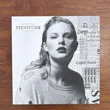 Taylor Swift Reputation Stadium Tour Collector Box Set w/ "reputation" Book