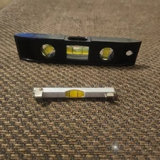 Vintage Sand-Stevens No. 555 Wire Line Level Bubble 3" & 6" Plastic Level