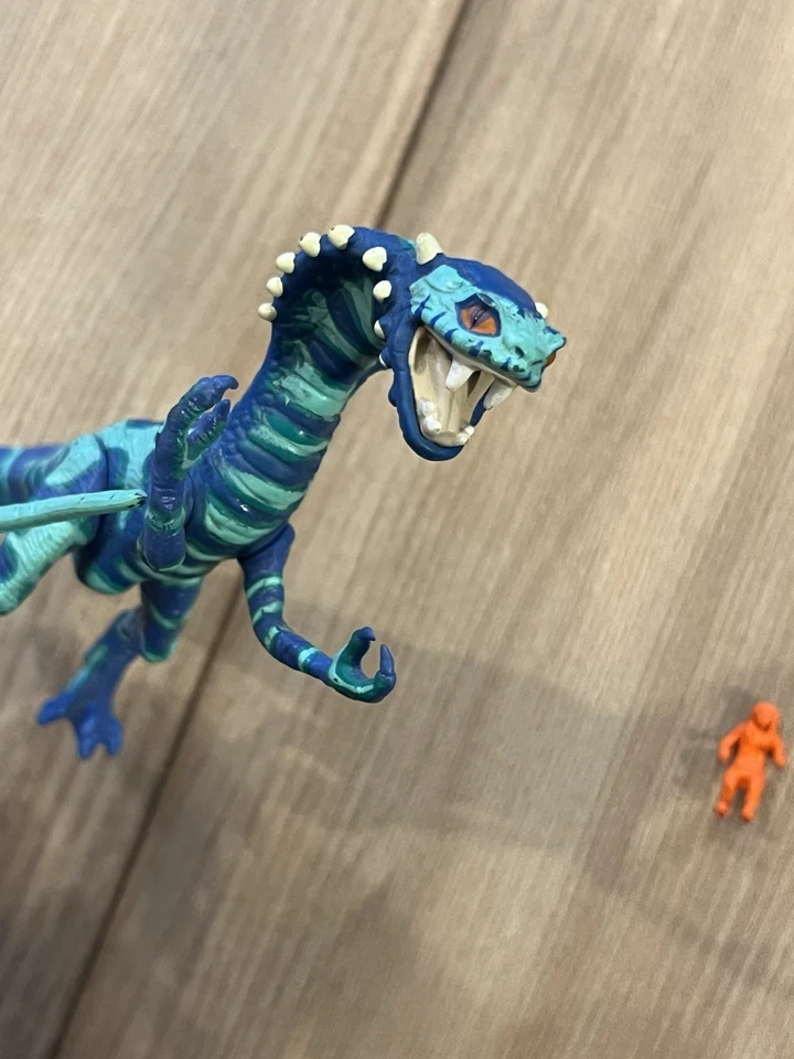 Figura de acción Playmates Primal Rage Vertigo Dinosaurio 6" 1996 de colección con seguidor Foto 2 de 4