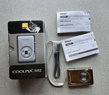 4293 Nikon COOLPIX S02 シルバー デジカメ 4293 Nikon COOLPIX S02 シルバー デジカメ ニコン COOLPIX S02 価格