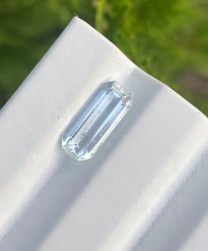 2.90 Carat Natural cut aquamarine emerald shape loose gemstone from Pakistan. - Picture 3 of 7