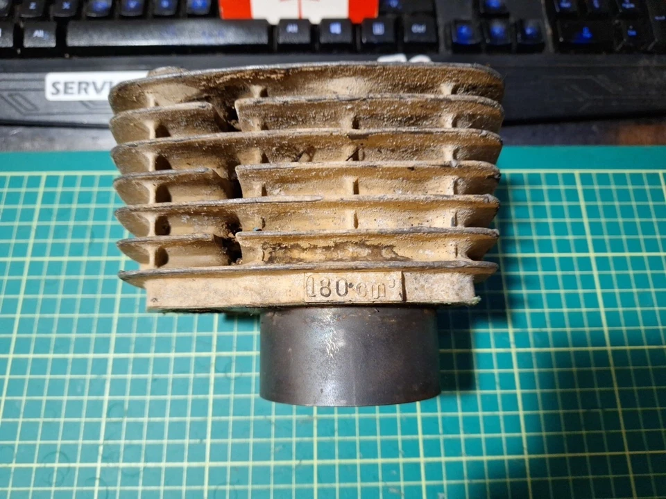 Honda ATC185S XL185S ATC185 XR185 cilindro 12100-427-010 usado se adapta a 1979-83 185cc Foto 3 de 4