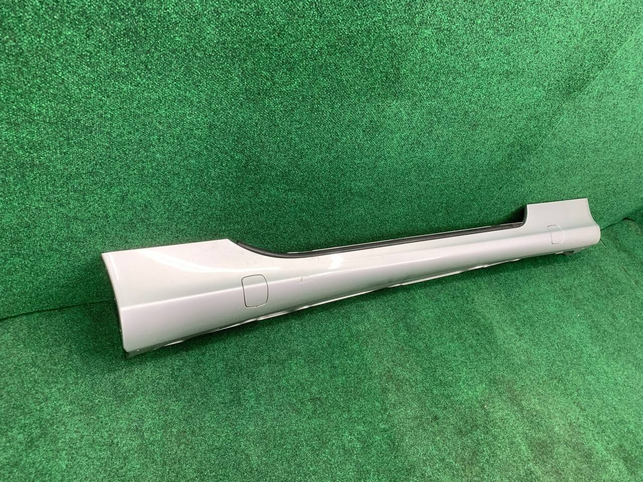 🛑 0308 Mercedes R230 SL500 Right Passenger Side Skirt Rocker Molding