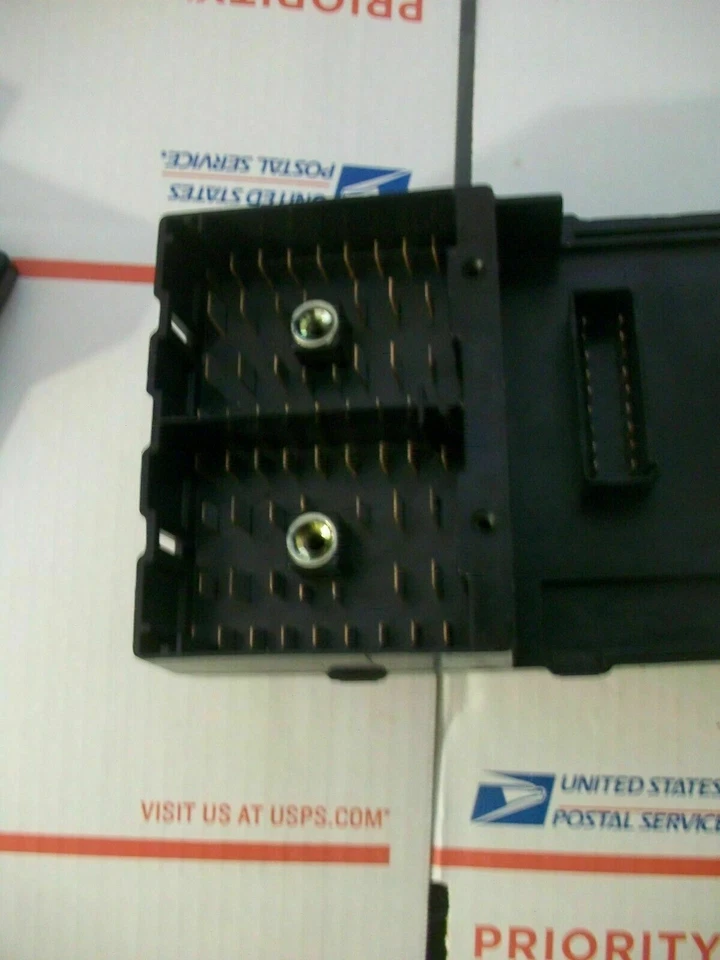 YC3T-14A067-JA 2000 2001 2002 2003 FORD F250 F350 CAJA DE FUSIBLES SUPER DUTY Foto 4 de 4