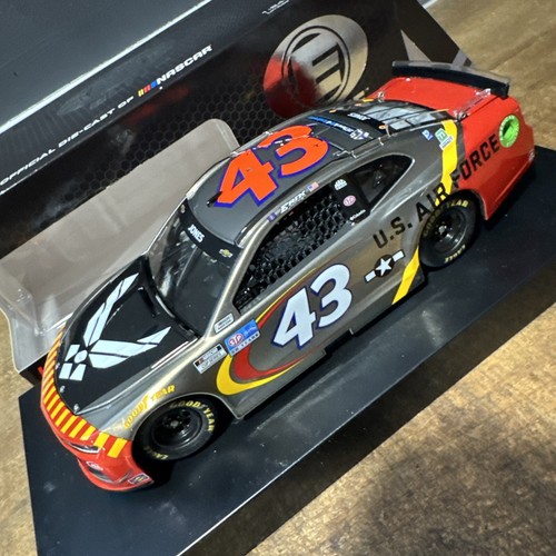 Erik Jones 2021 AIRFORCE 1/24 Elite colore liquido coda rossa 1 di 37 - Foto 2 di 7