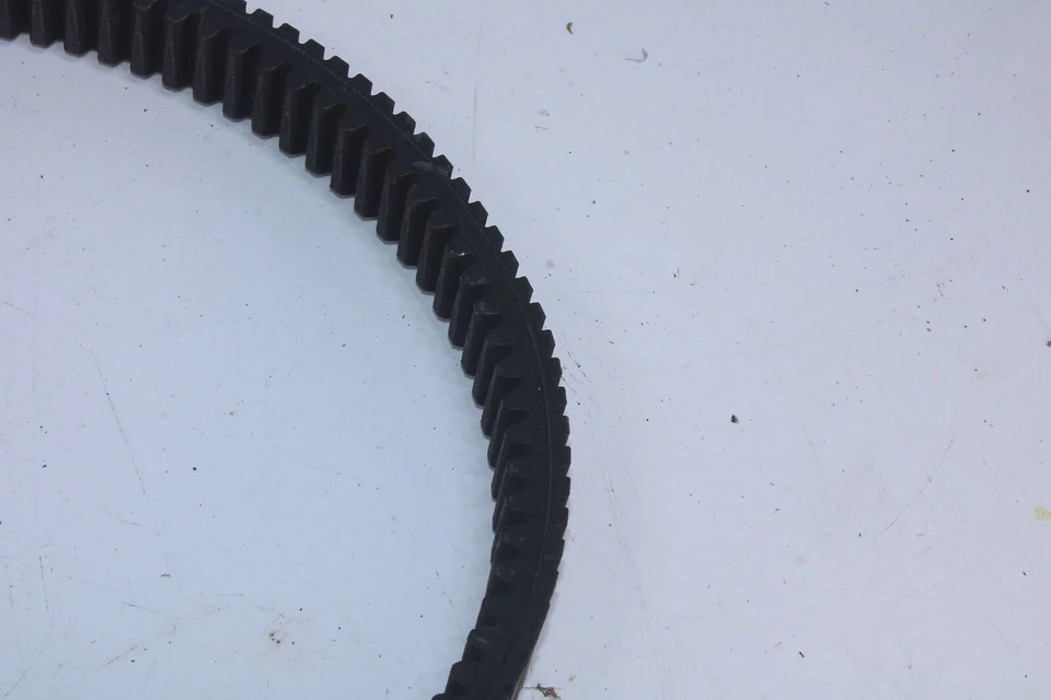 Correa de transmisión Ski-Doo GTX 1200 2009 417300383 Foto 3 de 4