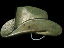 TD15114 VINTAGE 1970s COWBOY HAT SOLID BRASS BARON BELT BUCKLE