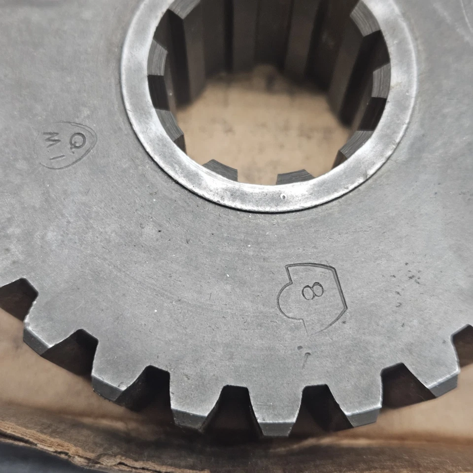 Vintage Quarter Master Quick Change Gear Set - Image 4 of 4