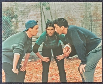 David Schwimmer Matthew Perry Lisa Kudrow Friends Thanksgiving 8x10 Studio Photo