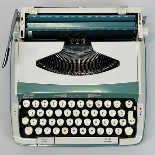 Vintage Smith Corona Zephyr II Manual Typewriter Green 70s Travel Portable Case - Picture 2 of 11