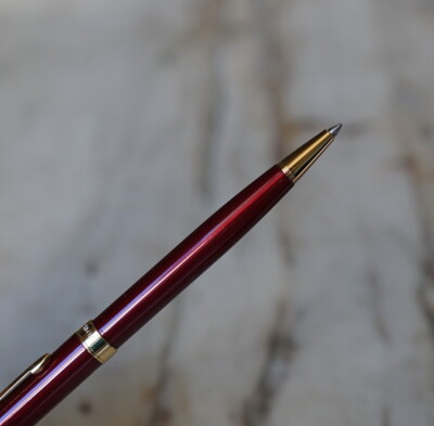 Sehr Schöner Kugelschreiber PARKER Sonnet IN Lackiert Rot Metallische & Pl. Or