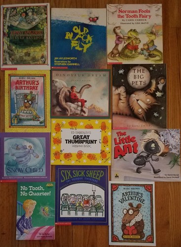 Lot Of 12 Children's Books - Scholastic Kids Books  Dinosaur Arthur Tooth Fairy  - Foto 1 di 5
