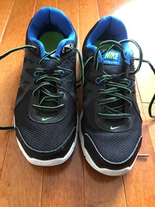 nike revolution 2 blue