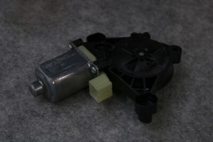 Audi A1 A5 A4 8W Q7 4M R8 4S VW Golf 7 Fensterhebermotor 8W0959801 links rechts