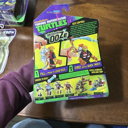 Ooze Chuckin' Mikey Mutagen Ooze Nickelodeon TMNT Playmates 2012 *SIGILLATO* - Foto 3 di 5