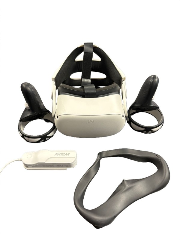 Meta Quest 2 128GB With 3rd Party Extendable Headstrap No Charger