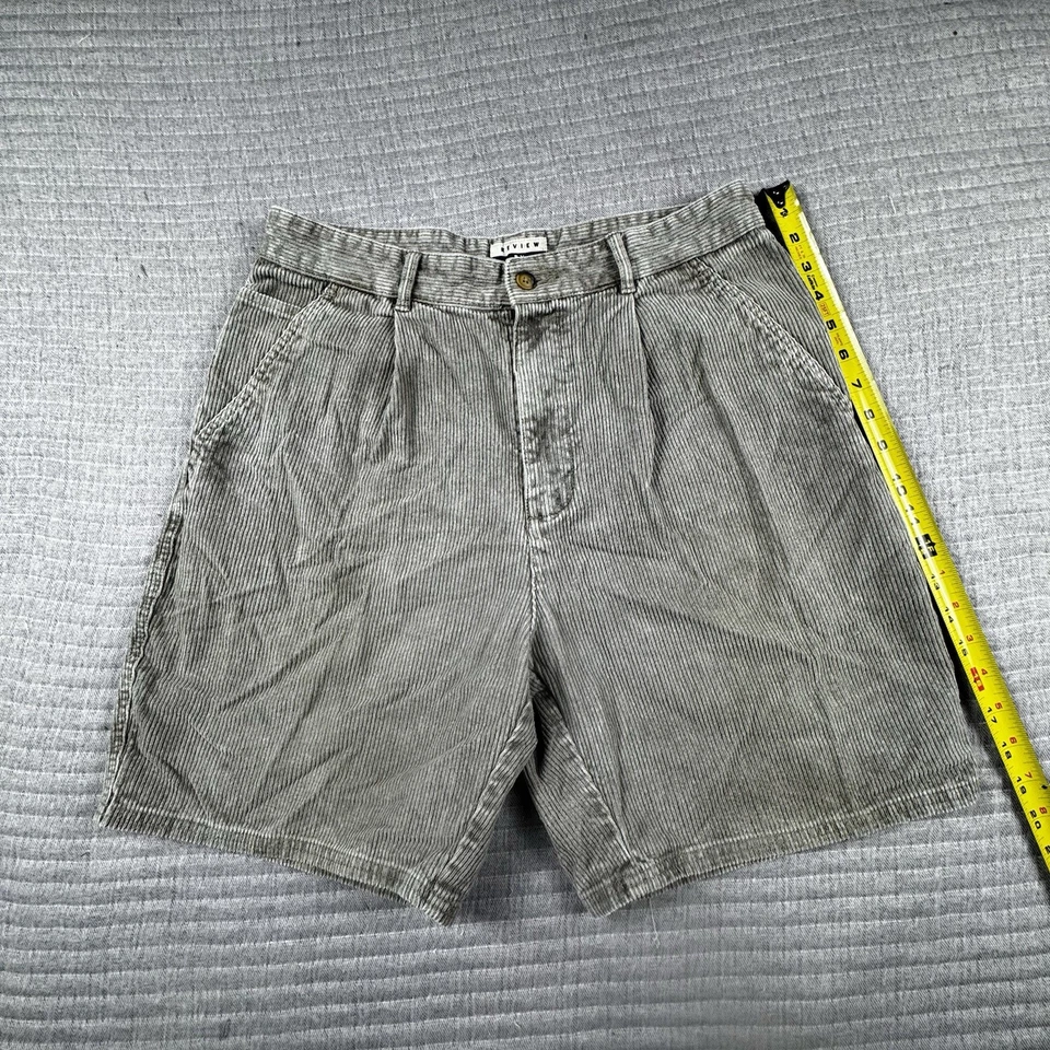 Vintage Review by Baxter Corduroy Shorts Men 32 Beige 7" Chino Pleated Pockets - Image 2 of 4
