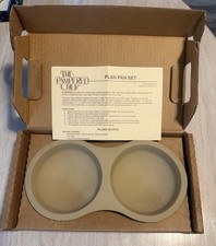 The Pampered Chef Stone Kuchenka mikrofalowa Jajowar z pudełkiem i kołnierzem Kierunki USA