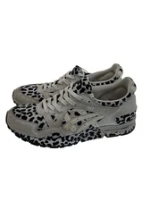 Men 7.5US Asics Low-Cut Sneakers/Wht/F130222