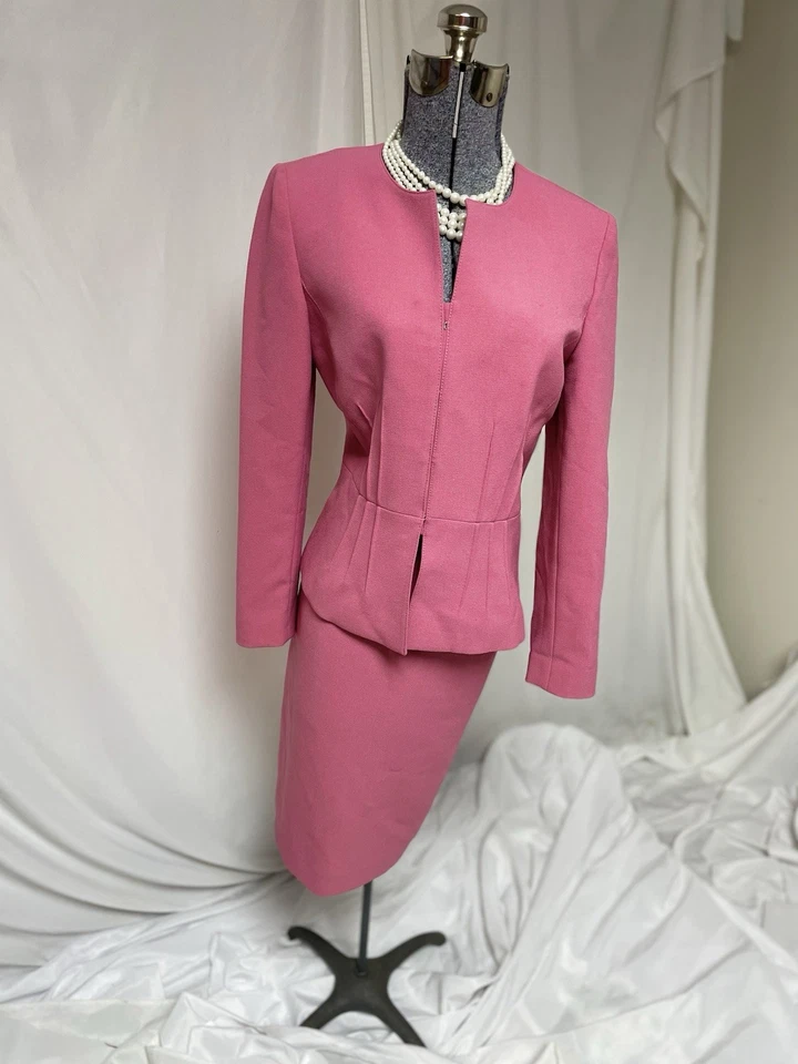 Tahari Arthur S Levine Skirt Suit Size 8 Two Piece Set Modern Pink Executive - Image 4 of 4