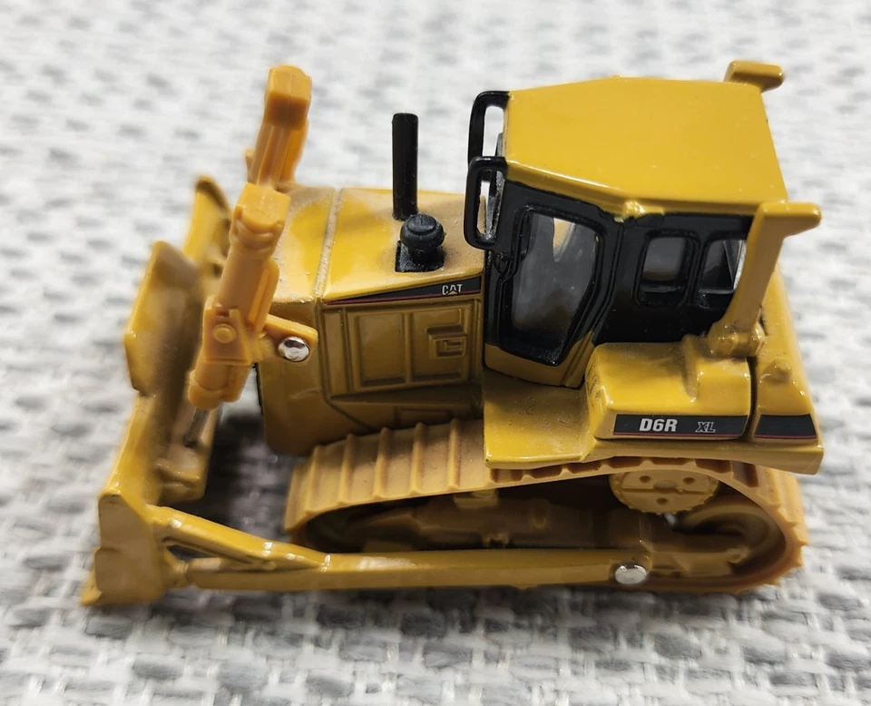 Diecast Norscot Caterpillar D6R XL 1:64 Scale, Track Type Tractor, CAT - Image 2 of 4