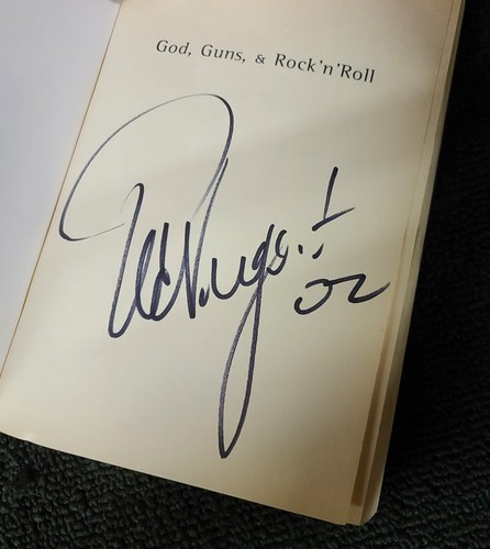 God, Guns & Rock'n'roll by TED NUGENT 2001 Signed Softcover Autographed - Picture 1 of 4