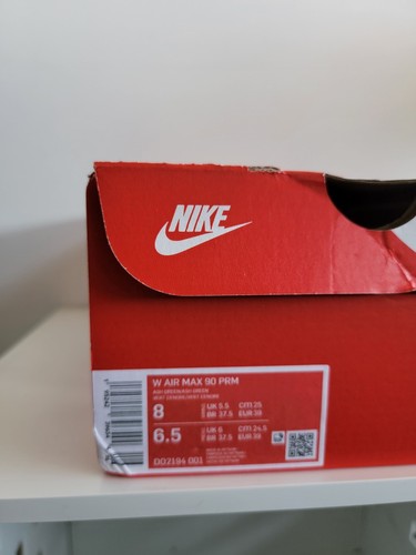 NIKE AIR MAX 90, "ciondoli portafortuna" TAGLIA UK 5,5 EUR 39 (DO2194 001) VERDE CENERE - Foto 8 di 9