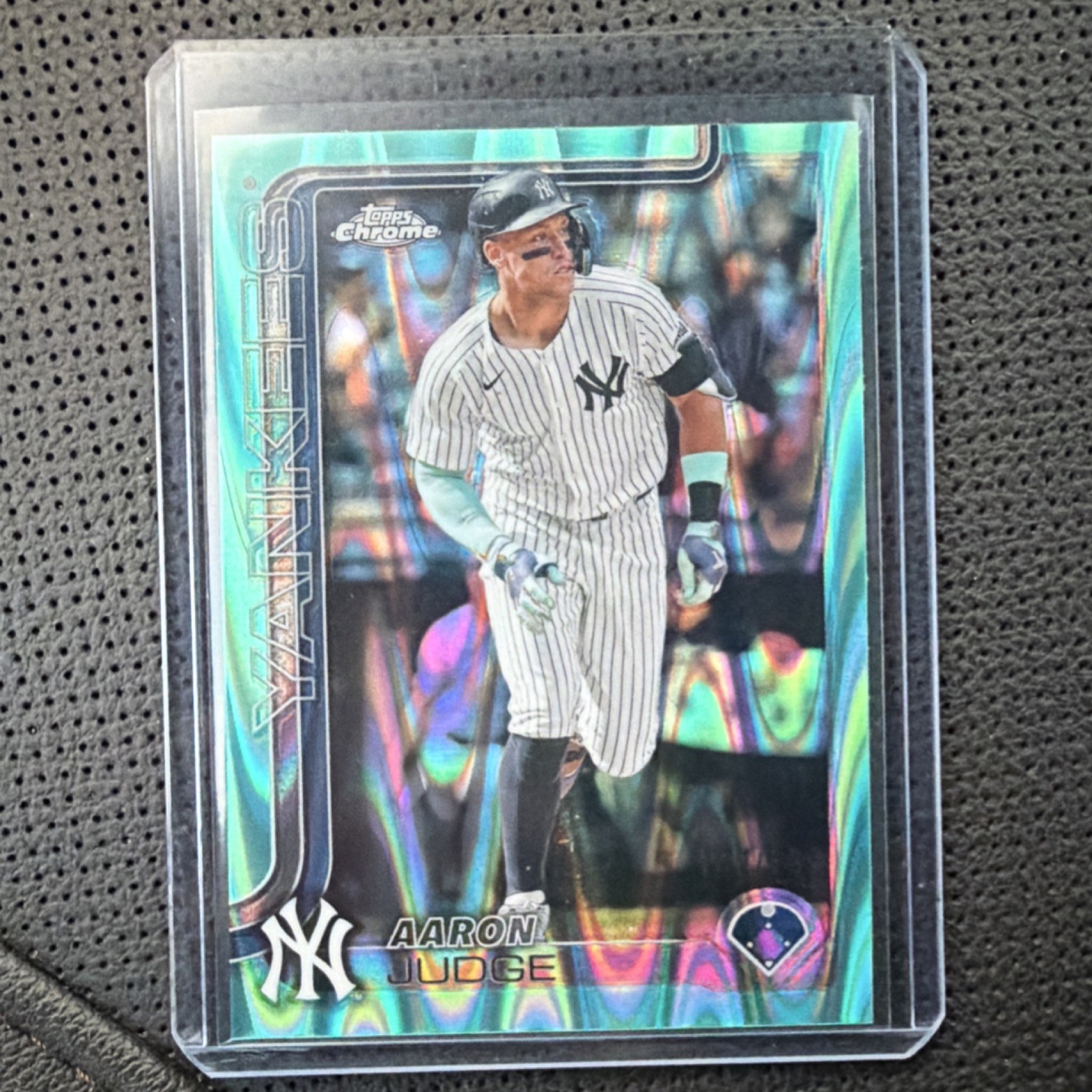 2025 Topps Chrome - Aaron Judge #99 Aqua Raywave Refractor /199