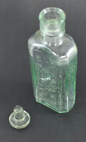 ANTIQUE APOTHECARY CHEMIST SHOP ADVERTISING EMPTY BOTTLES - LOTS TO CHOOSE FROM - Picture 128 of 180