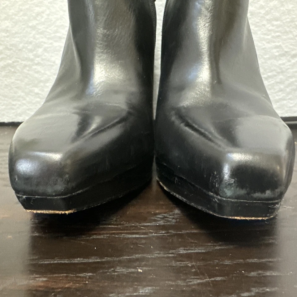 Botines Via Spiga de cuero negro con tacón de aguja alto 6,5 Foto 2 de 4