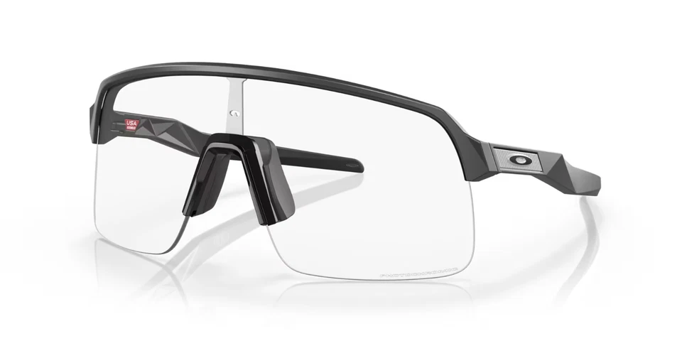 Gafas de sol Oakley Sutro Lite OO9463-4539 carbono mate con lente fotocromática gris
