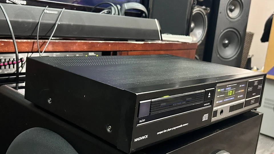 Reproductor de CD Magnavox FD2041 BK 1986 hecho en Bélgica Foto 3 de 4