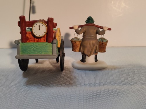 Vtg CHELSEA MARKET FISH MONGER & CART" Dept.56 Heritage Village Collection - Picture 4 of 16
