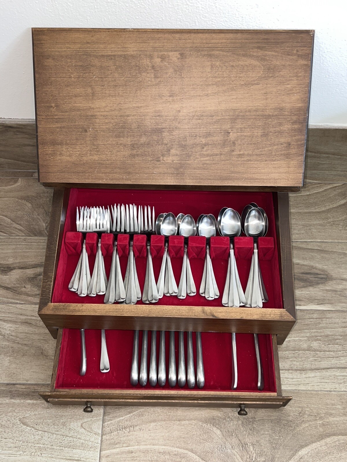 International NORTHFORD Pewter Flatware 45  Pieces Set & Wooden Case 12