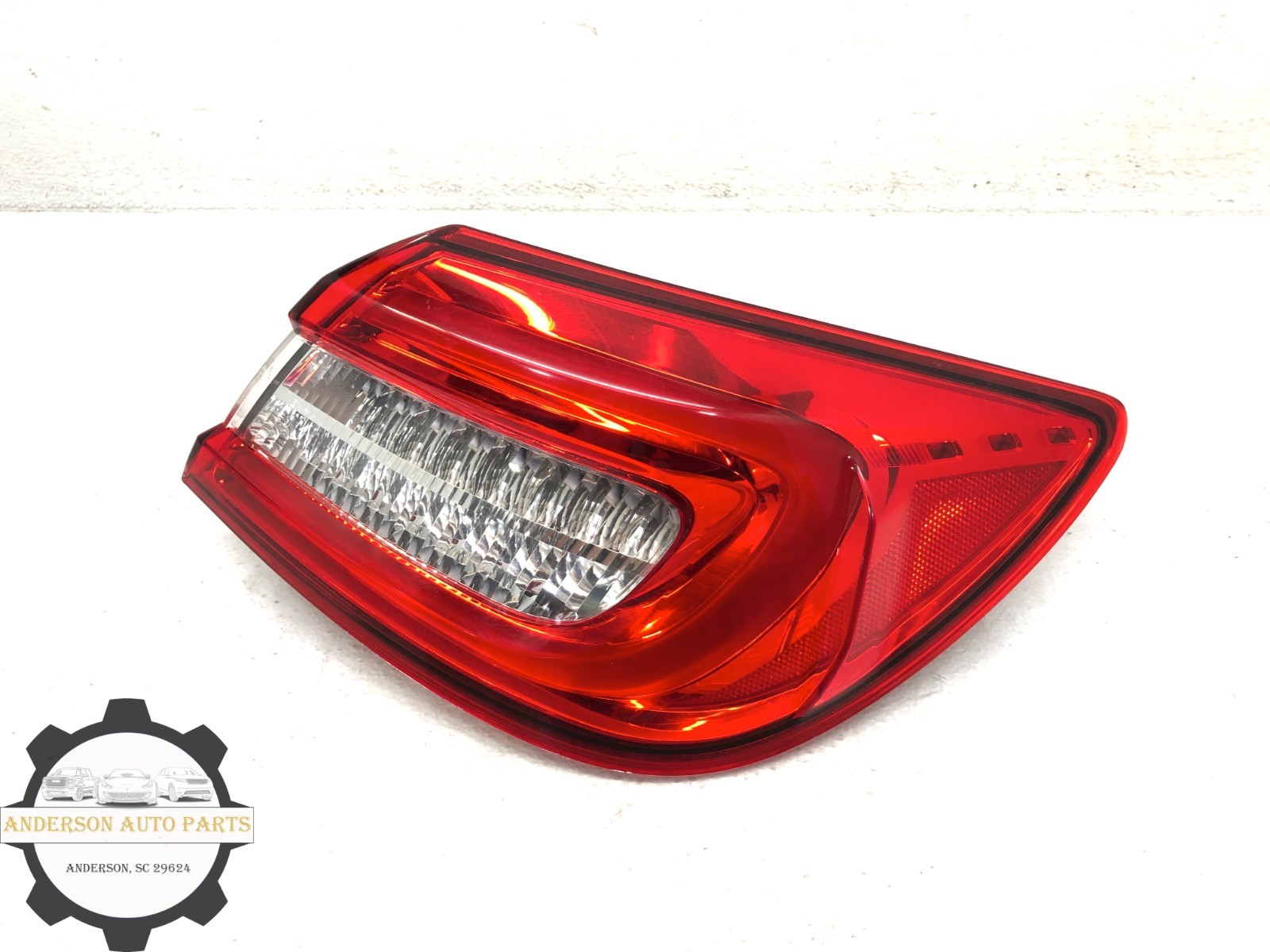 2014-2021 MASERATI QUATTROPORTE RIGHT PASSENGER REAR OUTER TAILLIGHT LAMP OEM