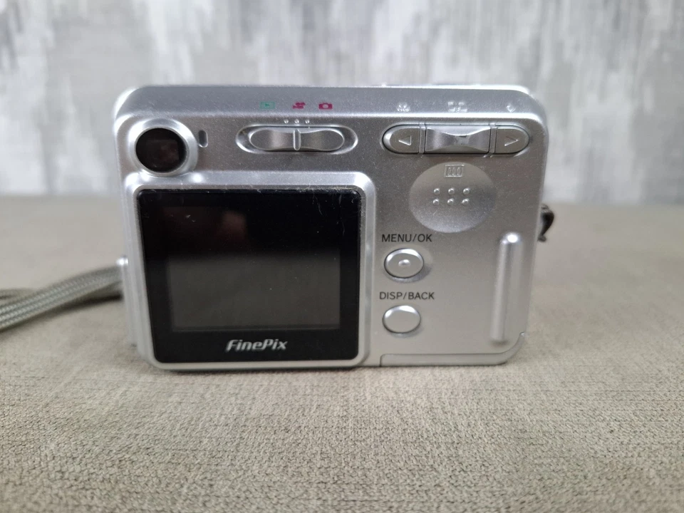 Fujifilm FinePix A Series A350 5.2MP Digital Camera - Silver, photo 2 of 5