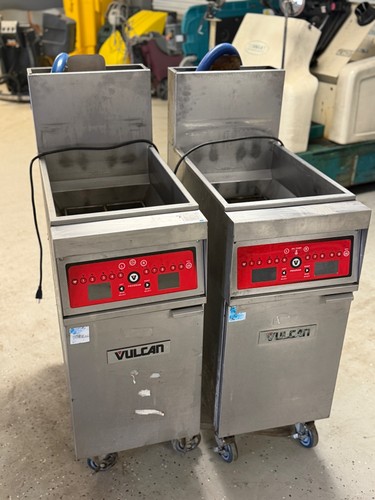 Vulcan Model 1 TR45C Natural Gas 2 Basket 50 Lbs Digital Deep Fryers- 120v Works