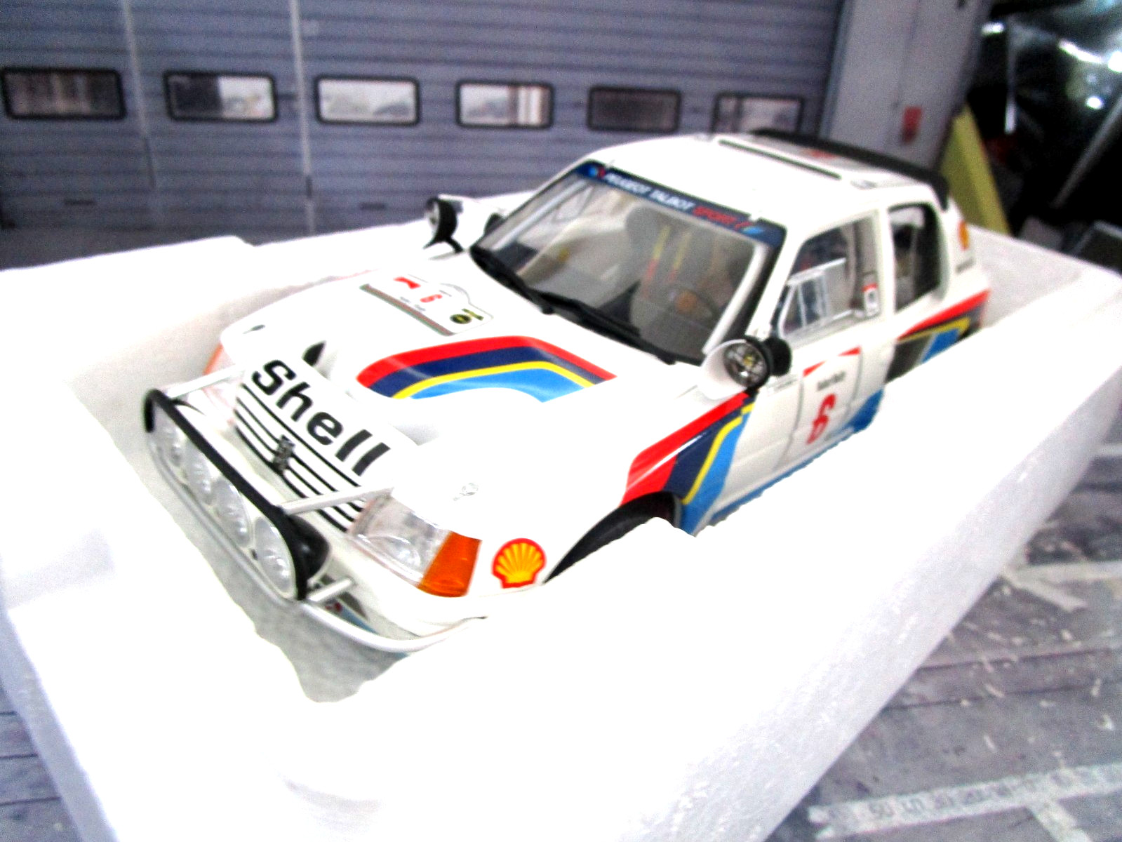 PEUGEOT 205 T16 Gr.B Safari Africa Rallye WM 1985 6 Salonen OT1161 OTTO 118