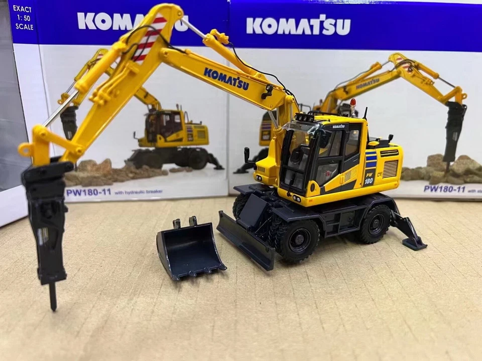 UH Komatsu PW180-11 Wheeled Excavator 1/50 Scale Diecast Model Toy UH8163 - Image 2 of 4