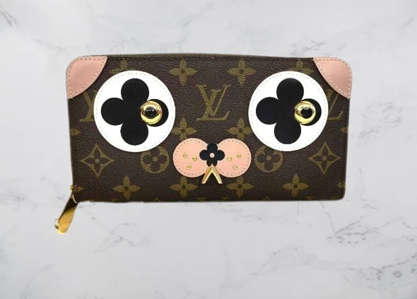 LOUIS VUITTON purse M67246 Zippy wallet Zip Around dog Monogram canvas –