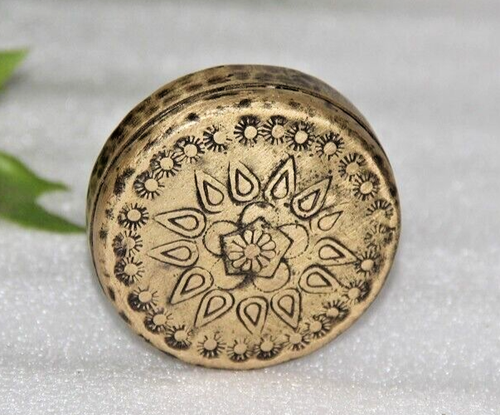 1930 Antique Brass Lord Ganesha Painted Mirror Box Engraved Handcrafted Original - Picture 2 of 8
