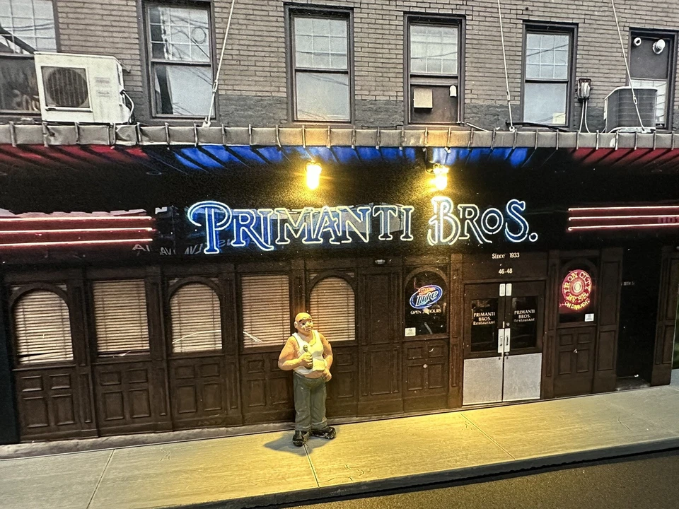 O Scale PRIMANTI BROTHERS - Building Flat/ front w/LED -scratch built Lionel MTH - Image 3 of 4