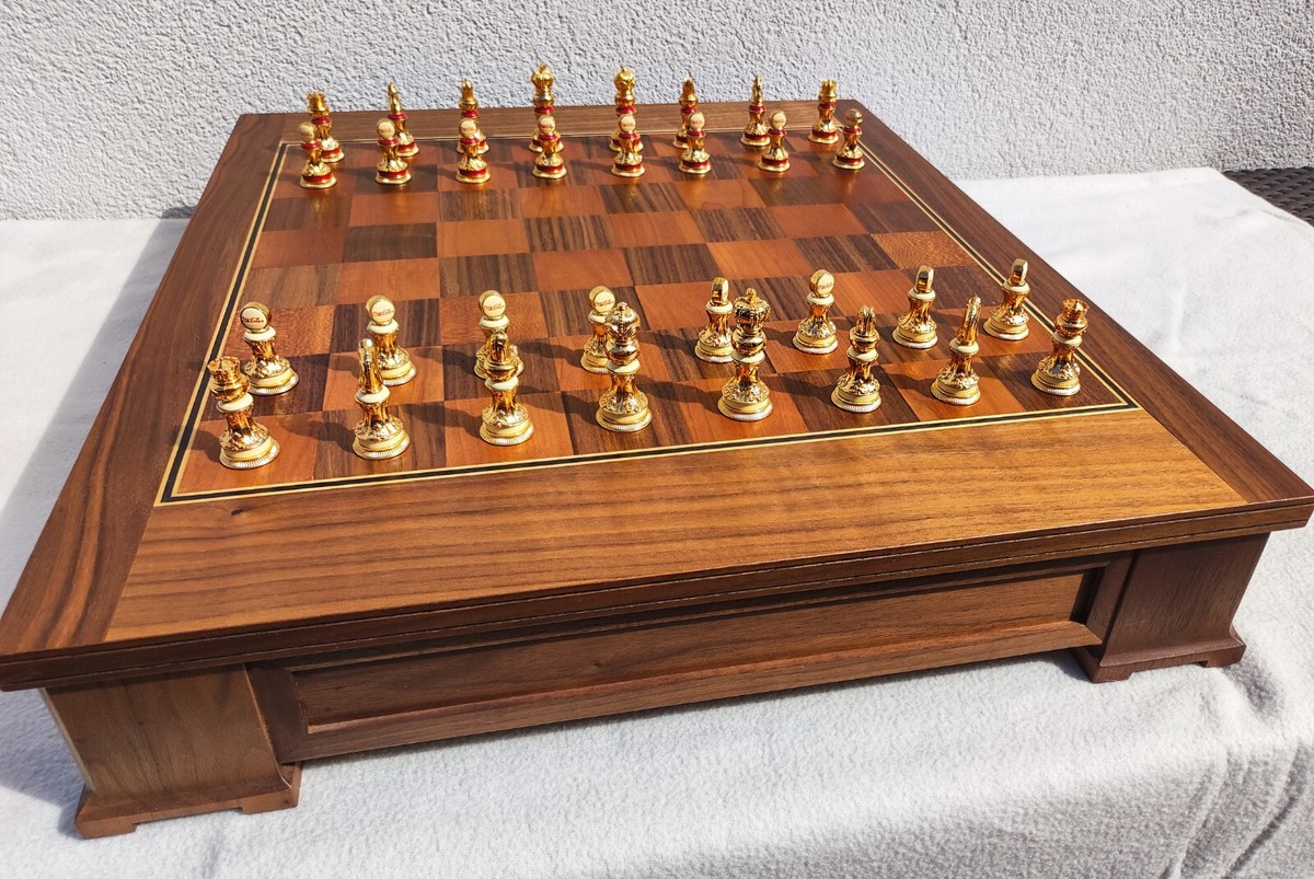 Franklin Mint chess table R.H. of Britain+figures CocaCola | eBay