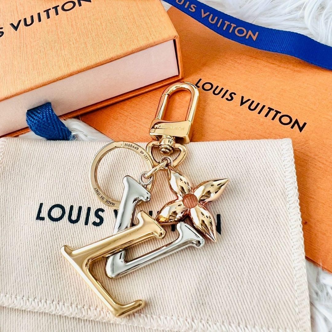 Louis Vuitton New Wave Flower Key Holder