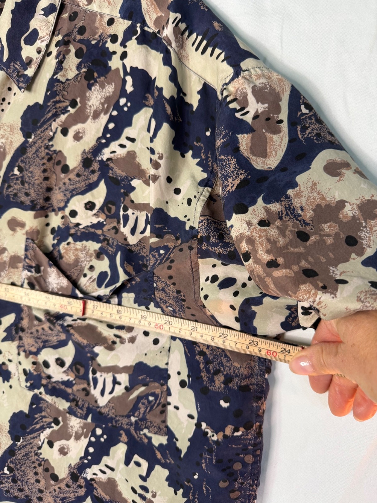 Basic Elements Mens Silk Button up sz L abstract … - image 6