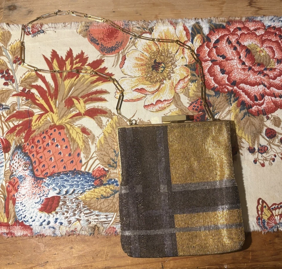 Bolso de malla vintage de metal dorado plateado con cuentas años 70 Artbag estilo Cardin de Nueva York Art Deco Foto 2 de 4