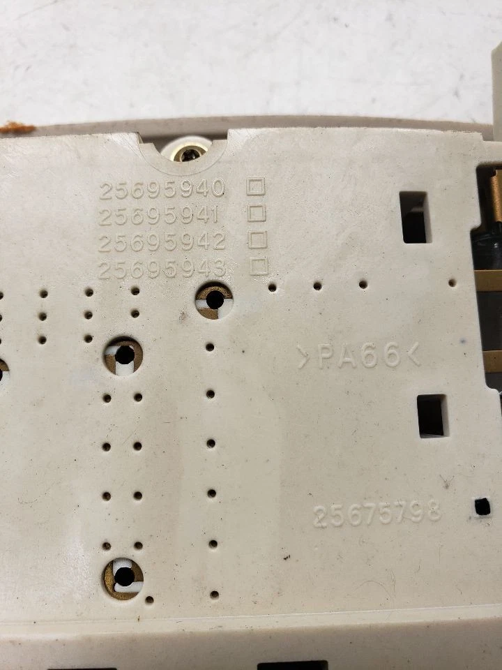 Used Front Upper Center Console fits: 2002 Pontiac Bonneville roof without sunro - Image 4 of 4