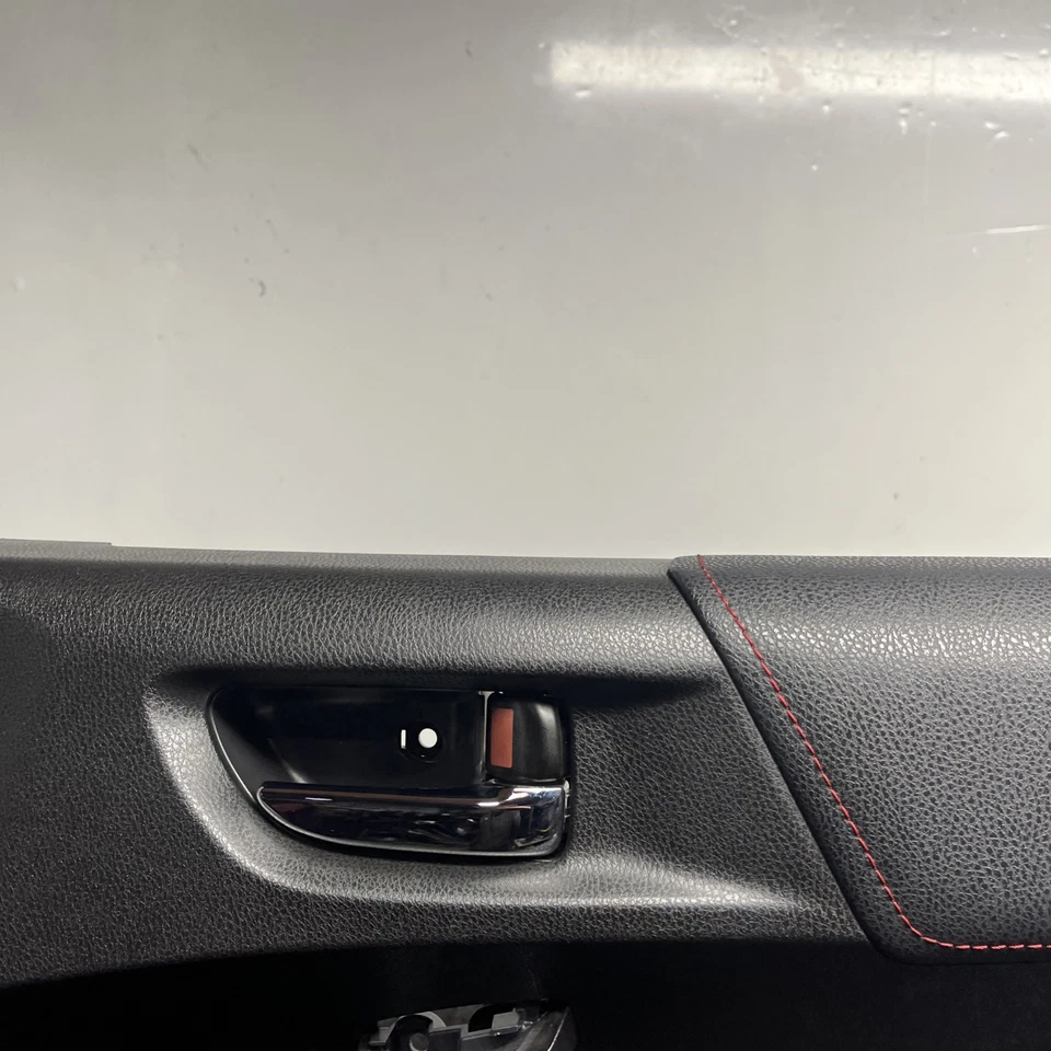 ☑️ Panel de puerta interior del lado derecho del pasajero Subaru BRZ FRS 2013-2017 FABRICANTE DE EQUIPOS ORIGINALES Foto 4 de 4